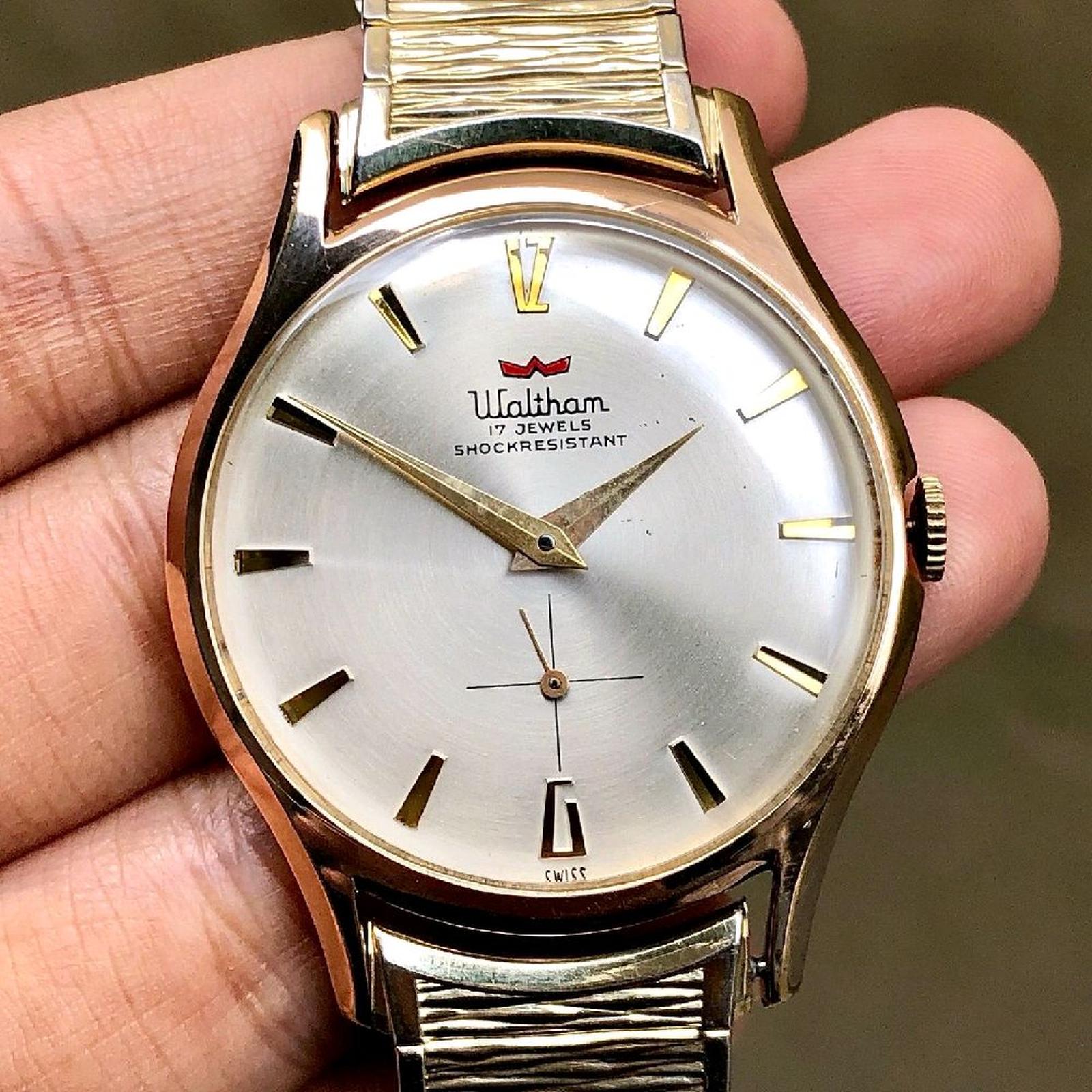 Vintage Waltham 17 Jewels Bracelet Watch AS IS Non Running SOLD) Vintage Waltham 17 Jewels Incabloc S.G.T. 140-2 A E4  main image 4