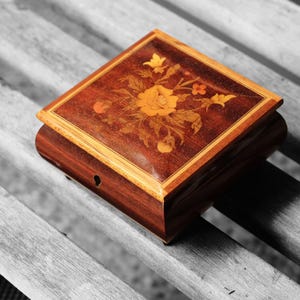 Antique Italian Inlay Jewelry Box – Wooden Vintage Keepsake from Italy