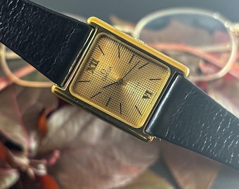 Near MINT Vintage OMEGA De Ville Cal 1377 Gold Tank Qz Mens Watch