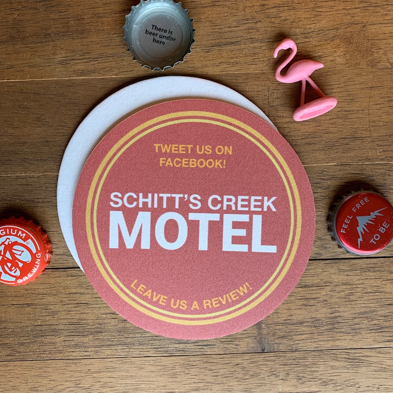 SCHITT'S CREEK MOTEL Souvenir Drink Coaster Design door Lisa Was Here, The Coaster Gal Circle