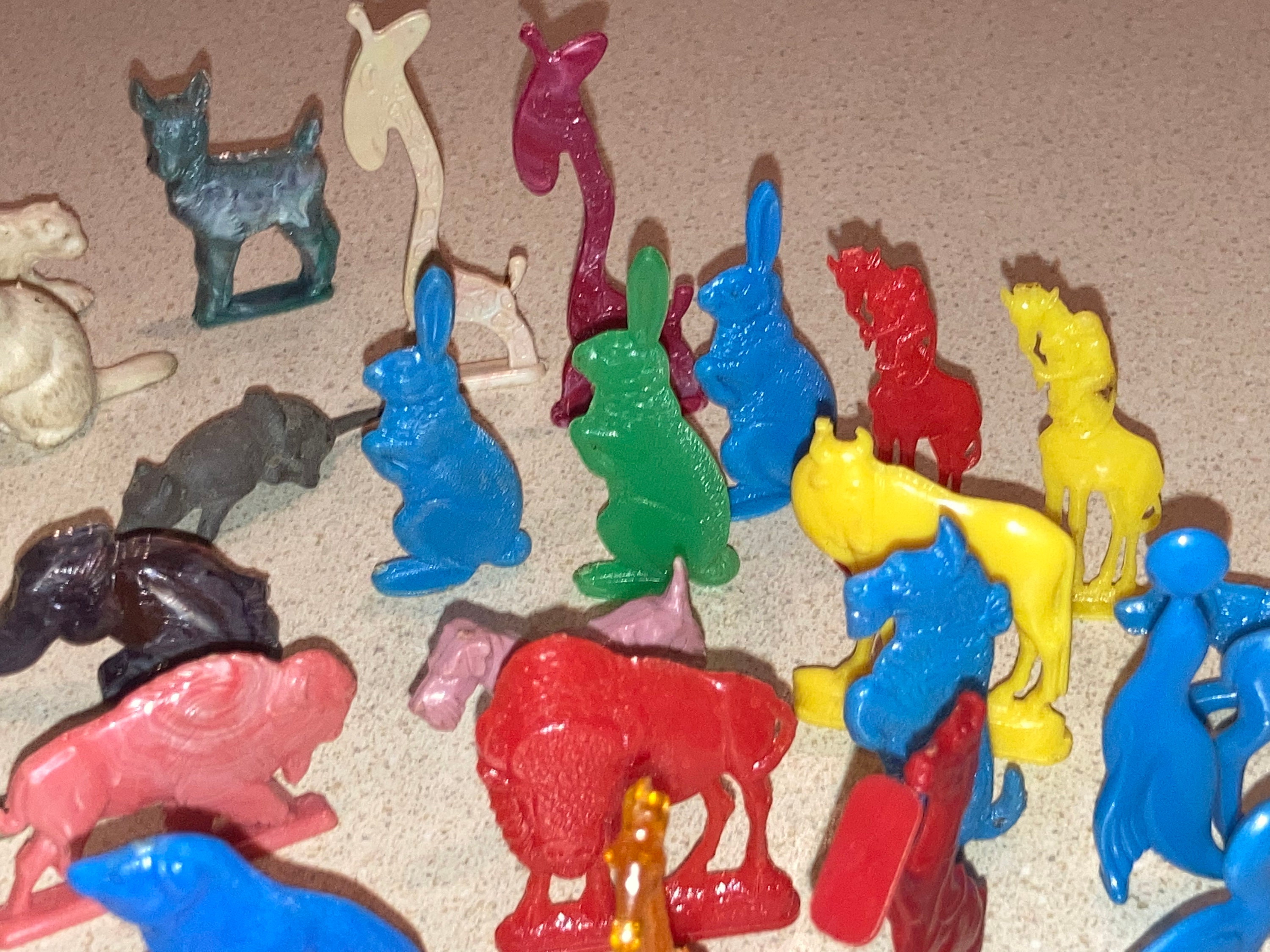 Lot of 72 Vintage Cracker Jack Vending Premiums Miniature Animal Figures