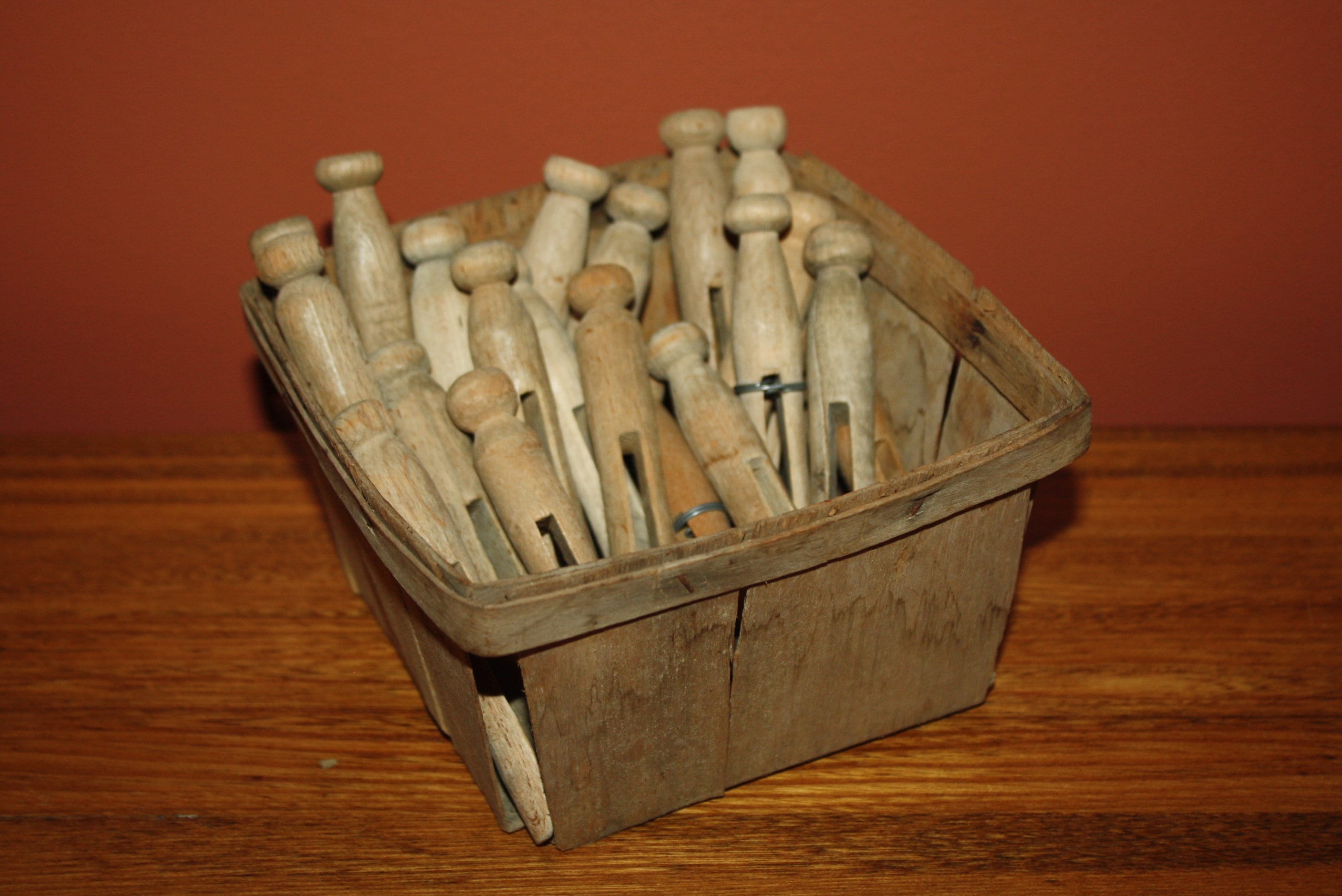 20 Vintage Wooden Clothes Pins Lot of 20, TWO SIZES Barely Usedwood  Clothespins, Vintage Bundle of 20 