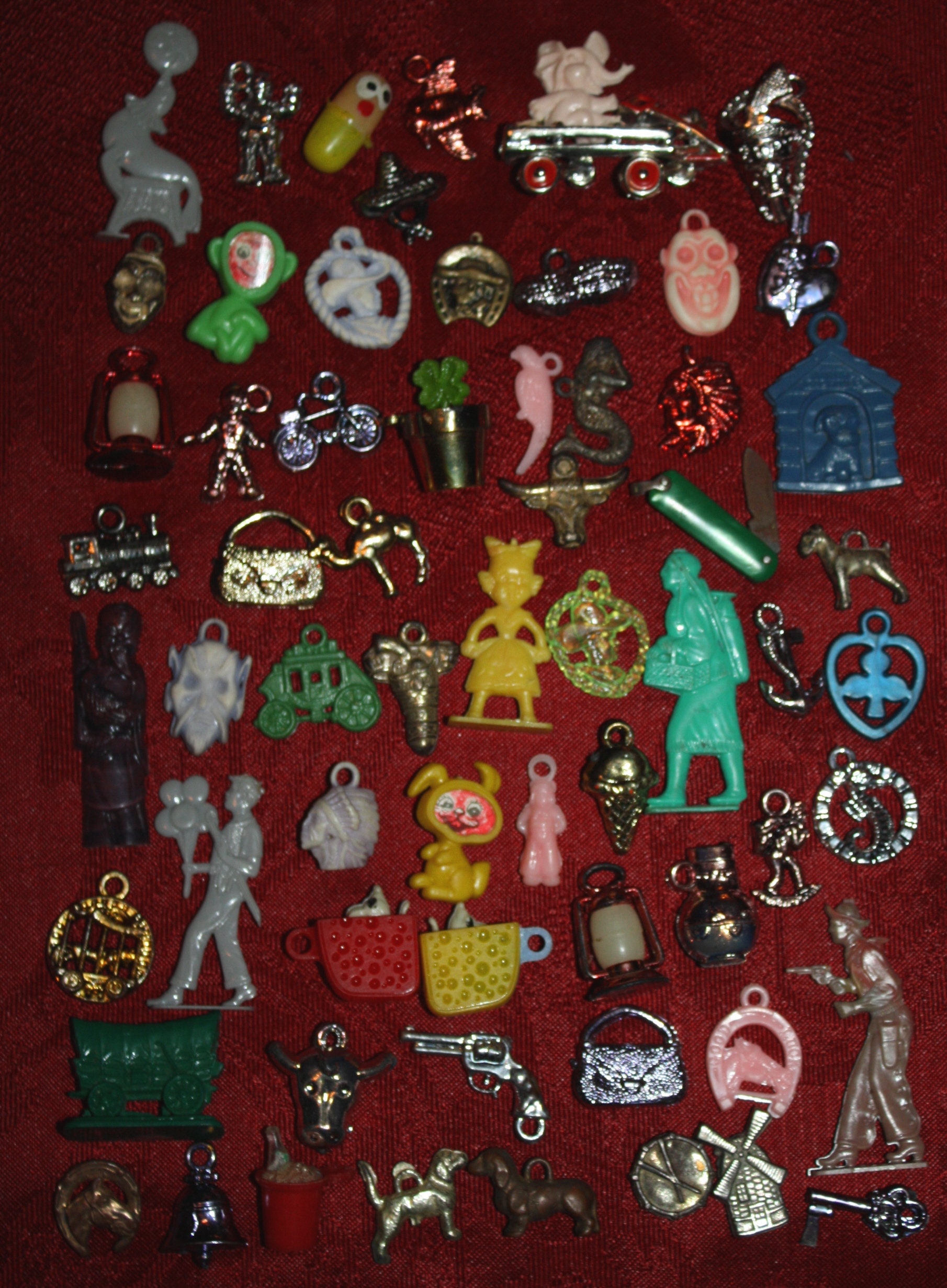 Lot of 60 Vintage Cracker Jack Gumball Machine Toys, Prizes from the