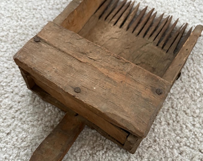 Antique Primitive Wooden Cranberry Scoop, Early Berry Picker