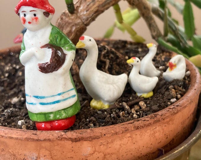 5 Vintage Miniature Dutch Girl & Geese Ceramic Figurines, Flowerpot Decorations