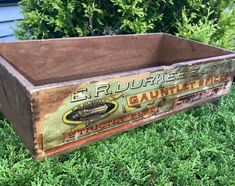 E. R. Durkee & Co. Gauntlet Spice Box, Cinnamon Crate