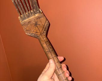 Antique Carved Wooden Flax Wool Carding Comb; Heckle, Hetchel, Primitive 19th Century Handmade Linen Making Tool