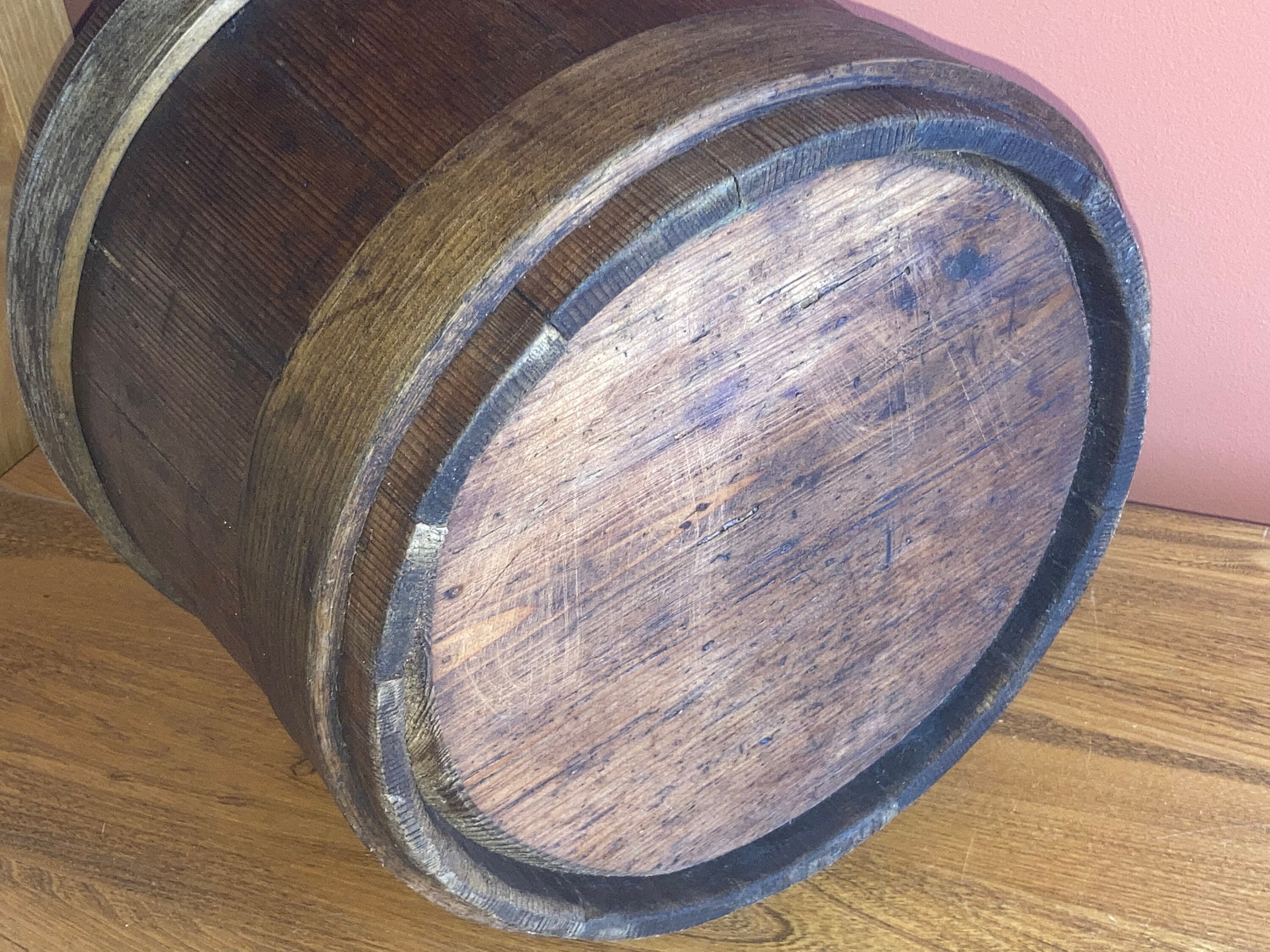 Antique Country Primitive Staved Wooden Piggin Bucket with Chestnut Lap