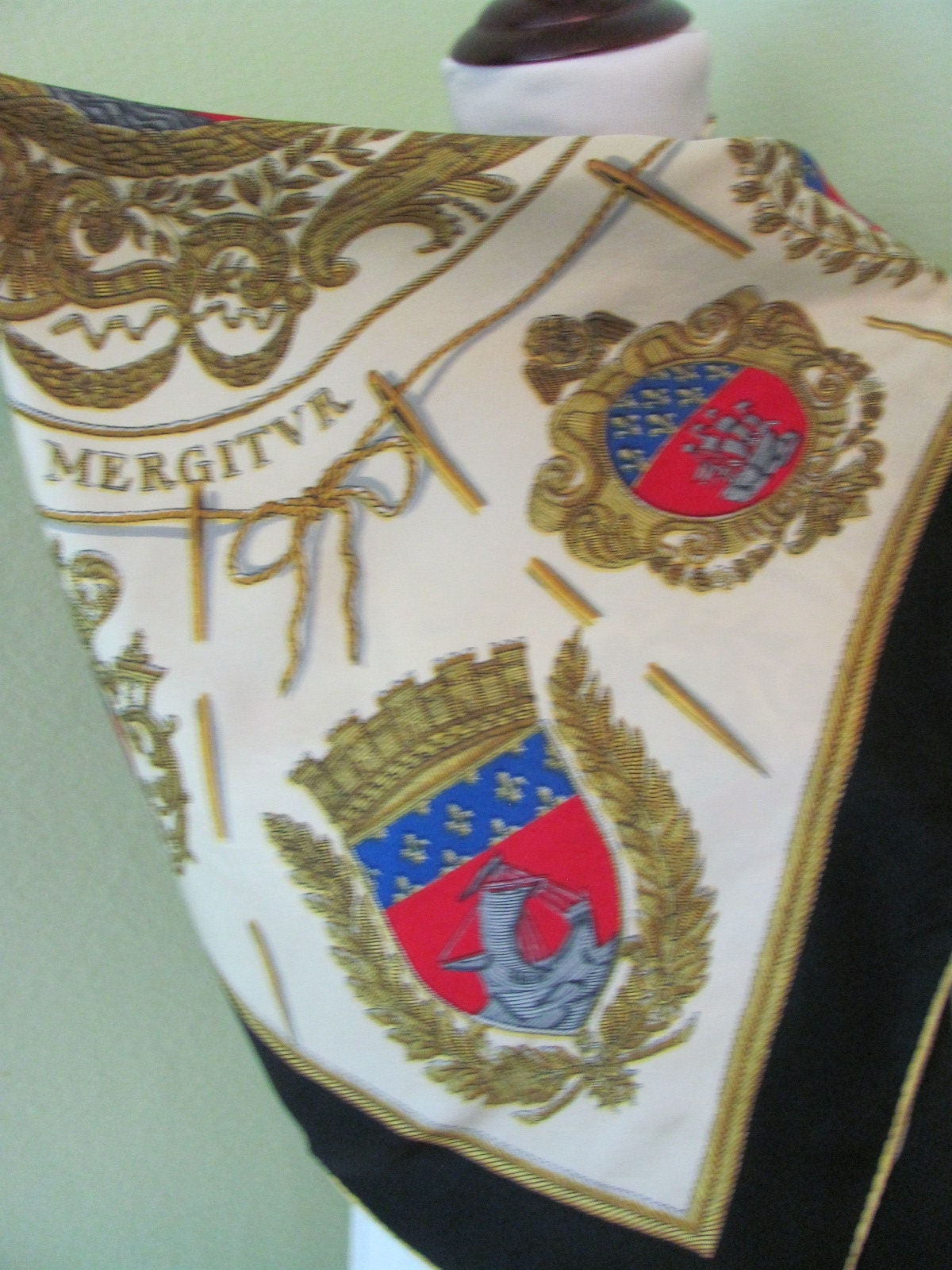 Hermes Les Armes De Paris Coat of Arms // Beautiful Blue