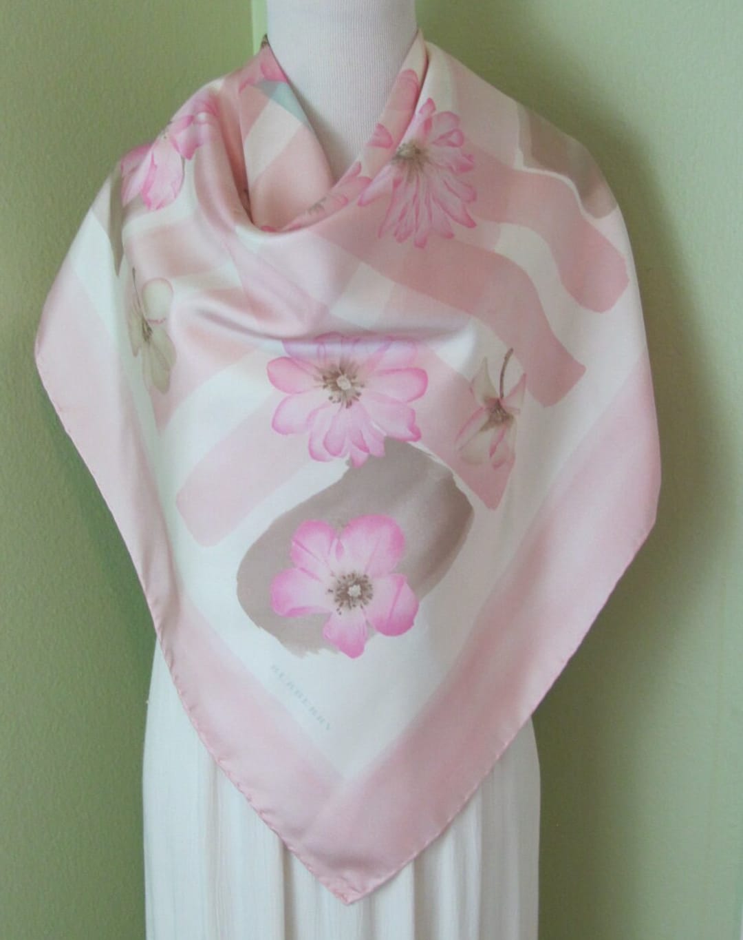 Burberry // Beautiful Pale Pink White Floral Soft Silk Scarf