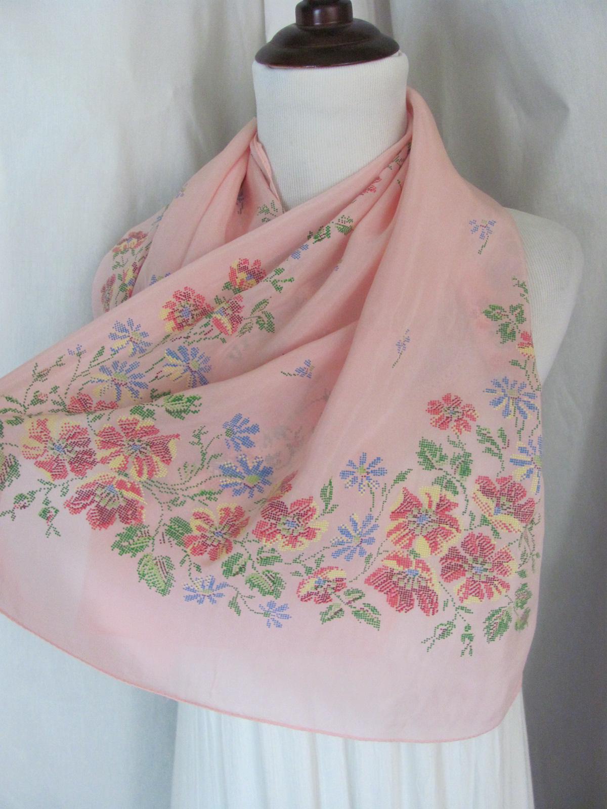 美しい大きなピンクの花柄シルクスカーフ - 長さ20インチ x 40インチ