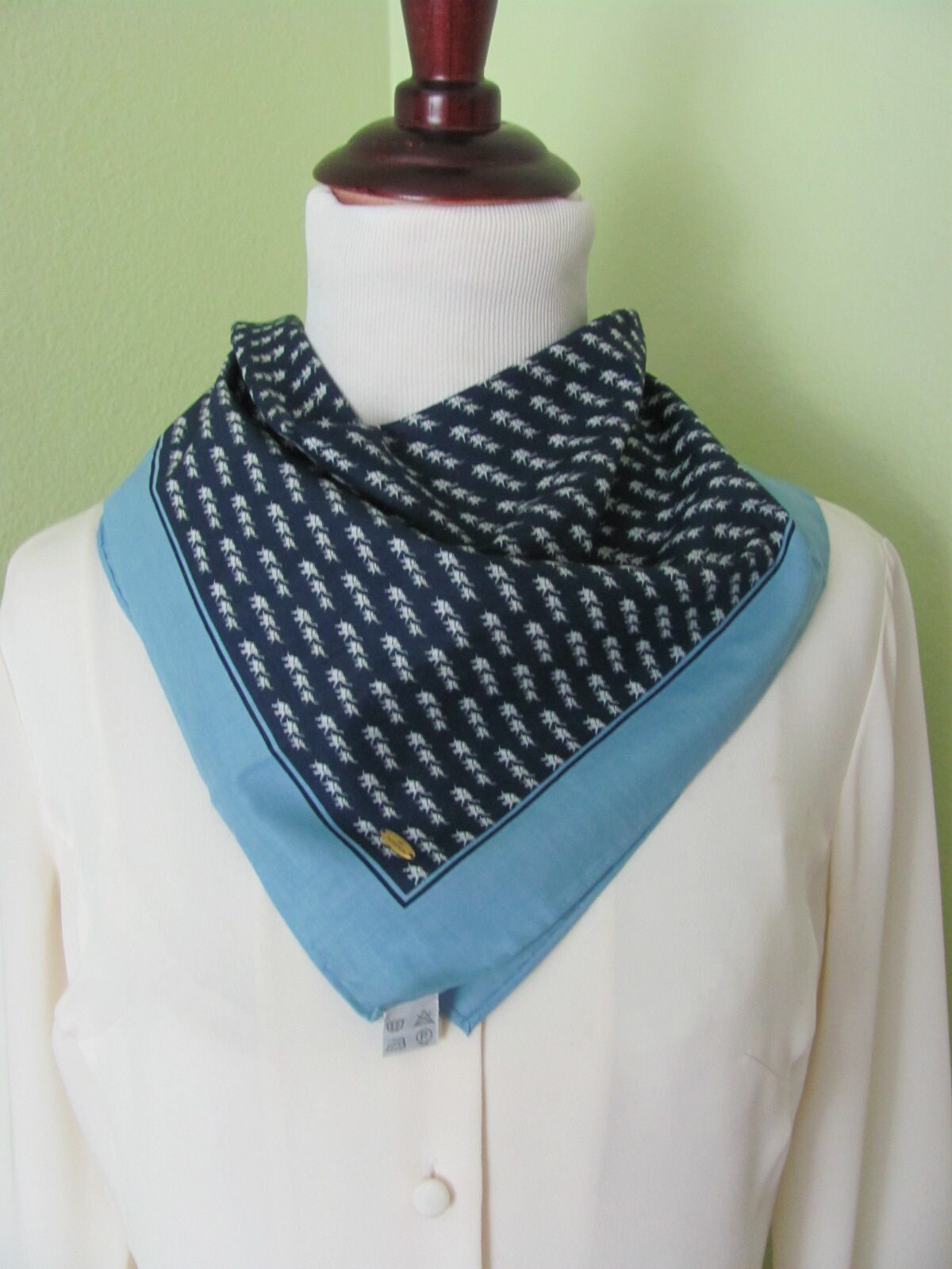 Jim Thompson // Beautiful Blue Elephant Cotton Hankie Mini Scarf - 18" Inch 46cm Square // Best of the Best NWT