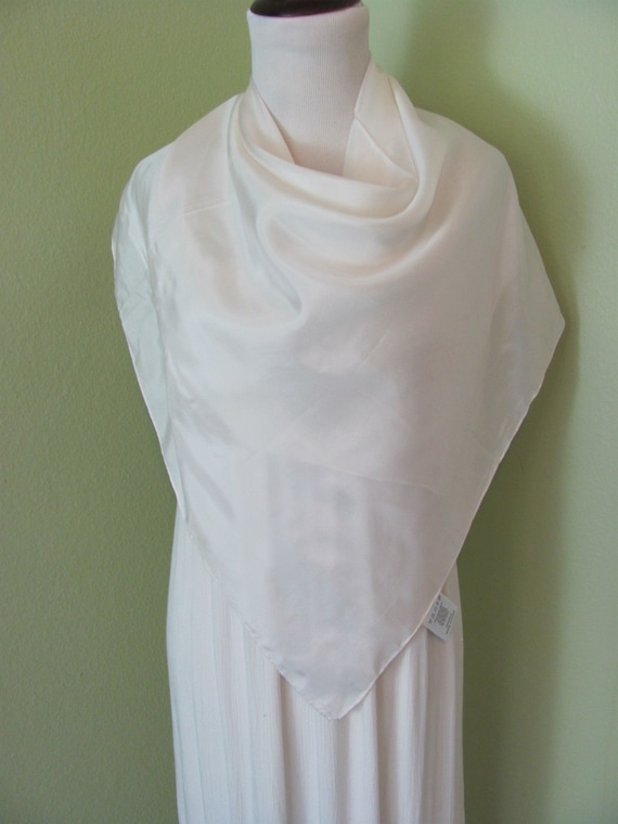Wyoming Traders // Beautiful Solid White Soft Silk