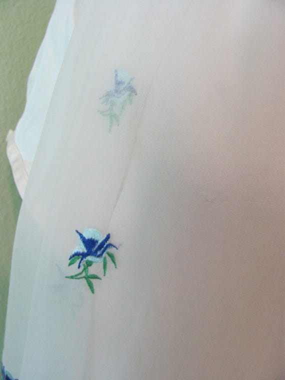 Beautiful Solid White Embroidered Blue Flowers Sh… - image 2