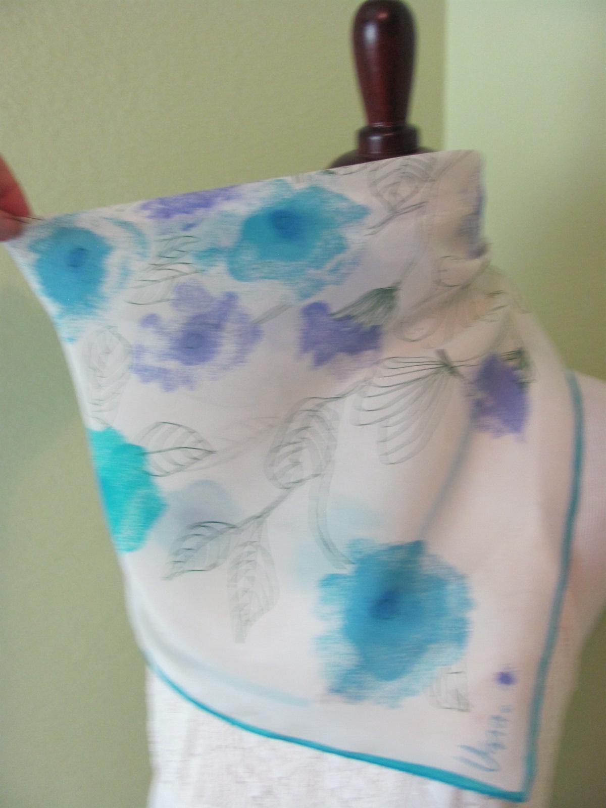 VERA Neumann // Vintage White Blue Floral Silk Scarf - 22  display picture 2
