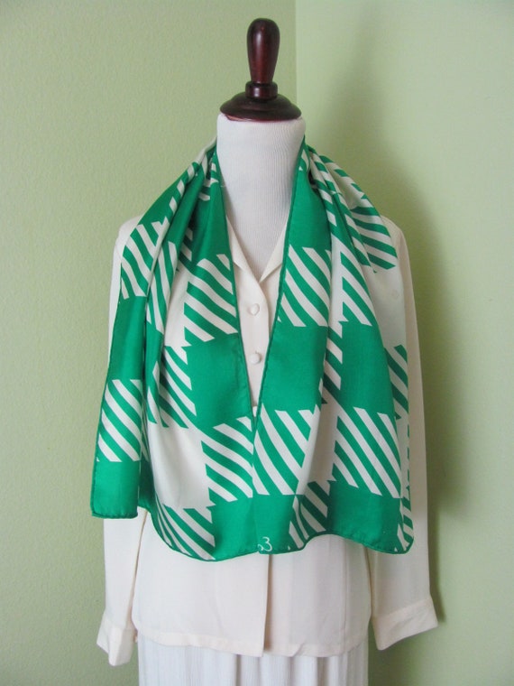 Echo // Beautiful White Green Striped Soft Silk Sc