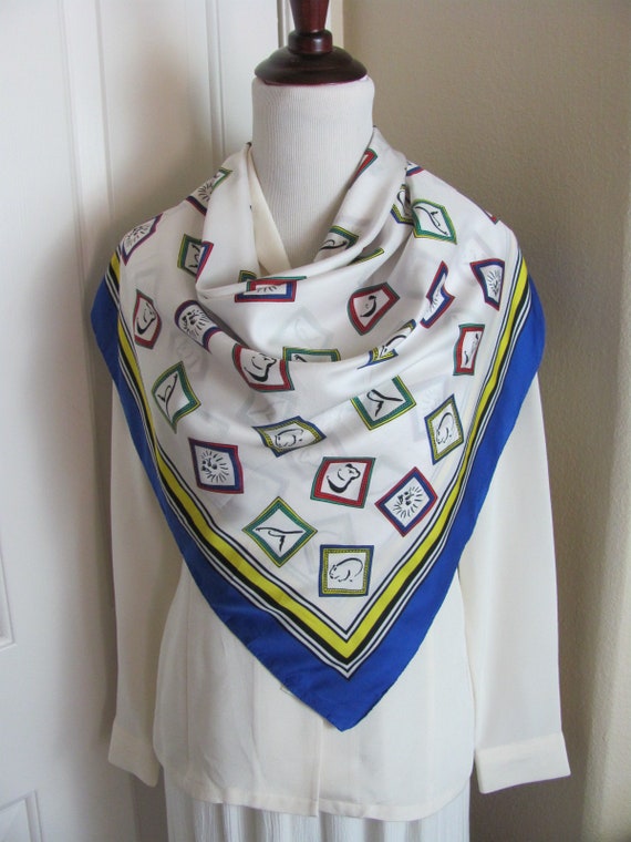 Beautiful White Blue Weiss Australia Soft Poly Scarf 35