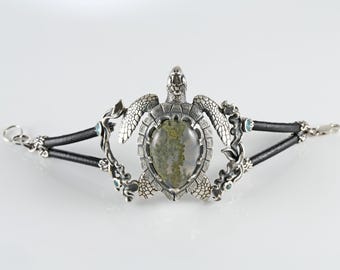 Handmade Sterling Silver Turtle Bracelet with Moss Agate Stone – Ocean-Inspired Leather Jewelry Gift for Nature Lovers Sea Turtle  Bracele