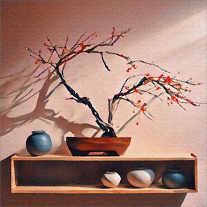 Puede incluir: Un árbol bonsái con flores rojas en una maceta de madera se encuentra en un estante de madera con tres macetas de cerámica azul y blanca.