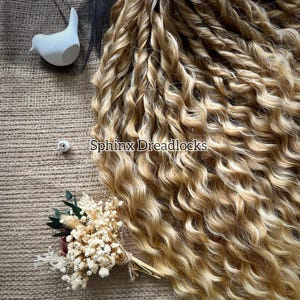 Ready to Ship 60 DE Warm Blonde Synthetic Curls, Caramel Wavy Ombre Dreadlock Extensions Set, Double Ended Curly Crochet Dreads in Stock