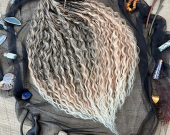Curly Dreads, 24 inches Brown to Blonde Ombre Dreadlock Extensions, DE SE Reusable Synthetic Crochet Wavy Locks, Boho Festival Hair Style