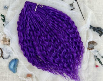 Dreadlocks cacheados, extensões de dreadlocks sintéticos roxo claro, feitos à mão e reutilizáveis, 60 cm (24 polegadas), cabelo ondulado boho violeta, estilo festival.