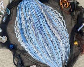 Colorful Dreadlocks, 24 inches DE Dark Platinum Blonde DE Crochet Wavy Dread Extensions and Blue Textured Braids, Reusable Synthetic Curls