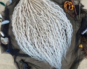 Curly Dreads, 24 inches Wheat Blonde DE SE Synthetic Crochet Dreadlock Extensions,  Boho Ombre Soft Wavy Lock for Natural Look