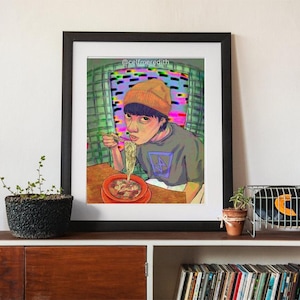 Ilustración "Noodz" impresa en tamaño A4, póster brillante de @Celfmeredith (2022) / personaje comiendo fideos en Tokio