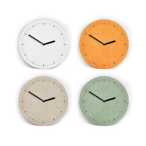 Monochrome wall clock with dashes - 16 modern colors to choose from - 3 different sizes - From mini to large - Quiet clockwork