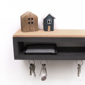 Entryway shelf - 4 sizes - Handmade wall shelf with hooks for keys - Space for wallet, glasses, mobile phone, and change