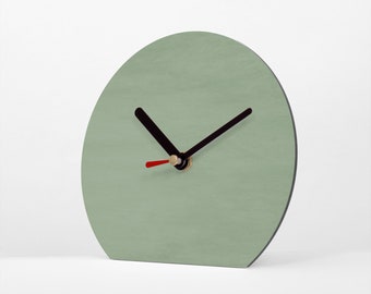 Table clock in many different colors - Modern shades - Set up by color - 15 cm - Quiet movement - Modern cool decoration for the home