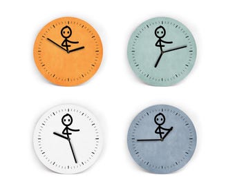 Wanduhr Fighter Figur - Zeiger sind Beine die sich bewegen - 23 cm Groß - Mit und ohne Ziffernblatt - 20 Farbvarianten - Leises Uhrwerk