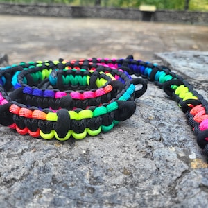 Day Tripper ORIGINAL PARADUX paracord duck holder