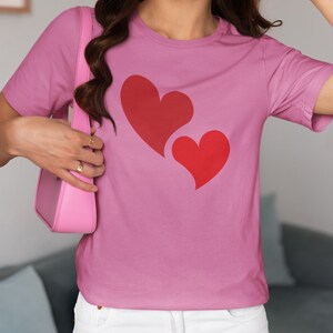 Hearts Unisex Crewneck T-shirt,Hearts Printed,For Men&#39;s And Women&#39;s T-shirt,For Gift,For Valentine&#39;s Day T-shirt.