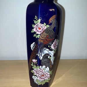 Vintage Kutani Japanese Cobalt blue and gold Pheasant and Lotus vase Oriental Chinese marking