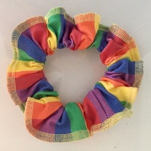 LeoLines, LcC ™ Pride Flaggen Print Scrunchie