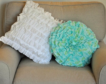 That Bloomin' Pillow (pdf). Sewing pattern
