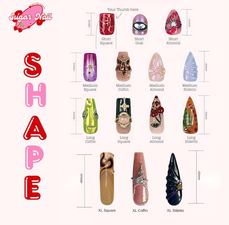 K&ouml;nnte beinhalten: Darstellung verschiedener Nagelformen und -designs, darunter Short Square, Short Oval und Short Almond, mit Ma&szlig;en in Millimetern. Das Bild zeigt auch Medium-, Long- und XL-Nagelformen mit verschiedenen Stilen und Verzierungen.