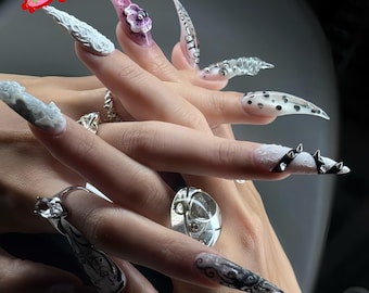 Zwarte roofvogelklauw druk op de nagels | Gotische klauwdemonnagels | Scherpe stiletto-pantserspijkers | Acrylset paarse orchidee Y2K Animal Claw