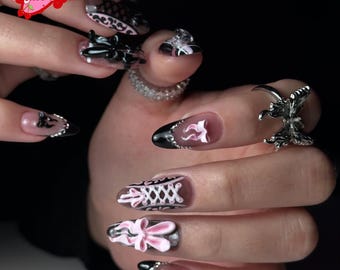 Uñas postizas góticas punk / Rosa y negro con pedrería y lazos 3D / Uñas de estilo alternativo hechas a mano para regalar y looks de verano