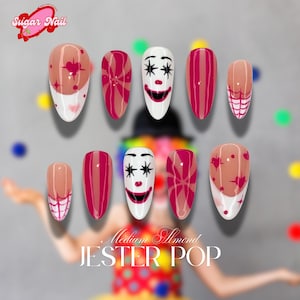 Clown auriculaire, ongles inspirés de la folie joker, ongles pressés couleurs claires et étoiles, petits points, ongles d&#39;Halloween, ongles de cirque