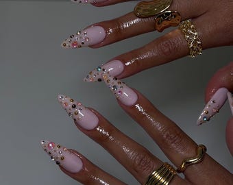 Valentines Pink Press On Nails | Handmade Girly Nail Set | Soft & Elegant Design | Minimalist Pearl Edge Nail Art | Luxury Nails