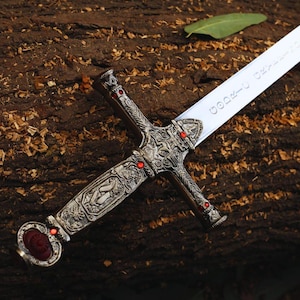 Espada de mago grabada, espada de fantasía personalizada con funda, espada de cosplay personalizada, regalo para él, espada monogramada, regalo para padrinos de boda
