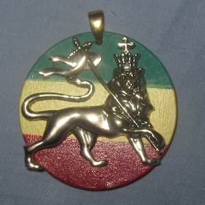 New Gold Tone  Brass Ethiopian RASTA Flag Lion Of Judah Pendant