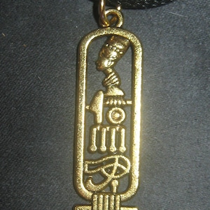 35MM Gold Tone EGYPTIAN Egypt Cartouche Eye Of Horus Nefertiti Pendant Necklace