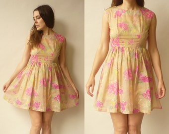 1950's Vintage Pink Floral Semi Sheer Full Skirt Floral Prom Party Dress Evening Dress Size Small