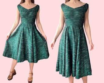 1940's 1950's Vintage Green Stripe Full Skirted Midi Dress Size Small
