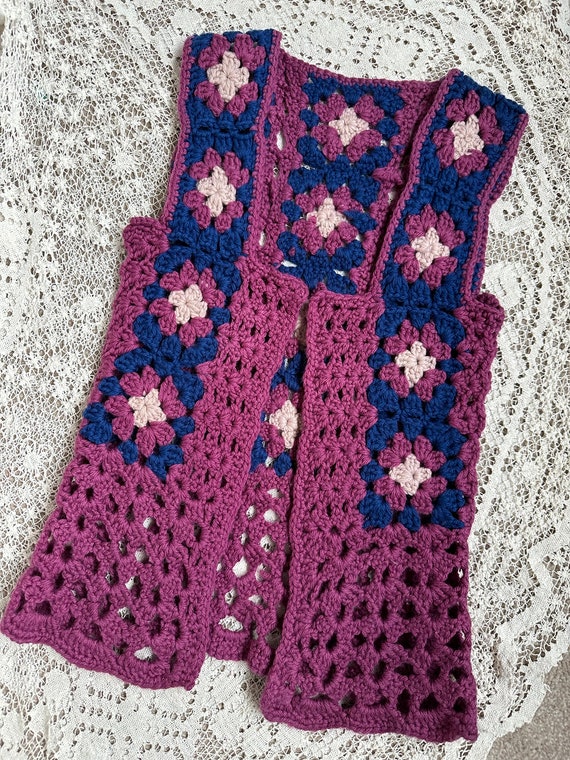 1970's Vintage Granny Square Crochet Hand Knit To… - image 6