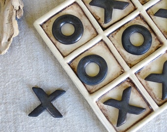 Tic Tac Toe Keramik Brettspiel, handgemachtes Geschenk, handgemachtes Keramik Brettspiel, dekoratives Keramik Tic Tac Toe